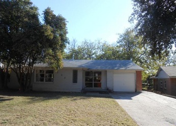  704 Midvale Drive, Dallas, TX photo