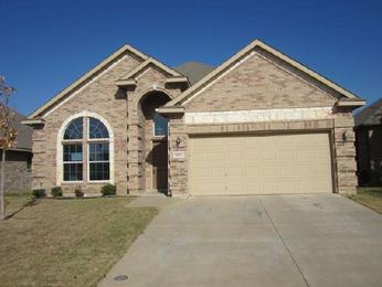  8261 Edgepoint Trail, Fort Worth, TX photo