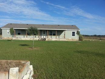  750 County Road 484, Blessing, TX photo