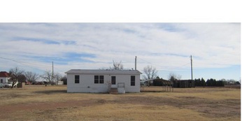  809 Ave G SW, Childress, TX photo