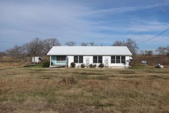 4949 County Road 443, Thorndale, TX photo