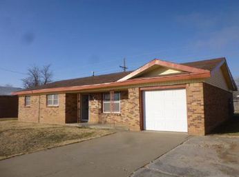  141 Norhtwest Dr, Hereford, TX photo