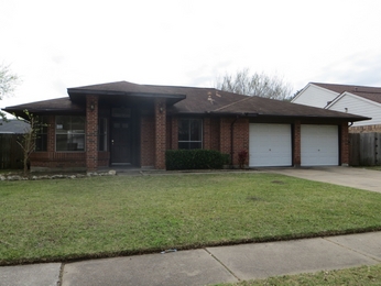  15730 Pipers View Dr, Webster, TX photo