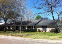 502 Anderson St, Hearne, TX 77859