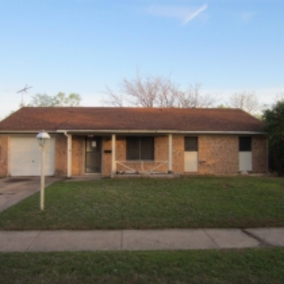  348 Langley Ave, Everman, TX photo