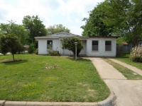1201 Sharondale St, Fort Worth, TX 76115