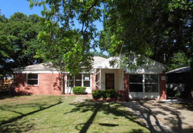  709 Collins Drive, Irving, TX photo