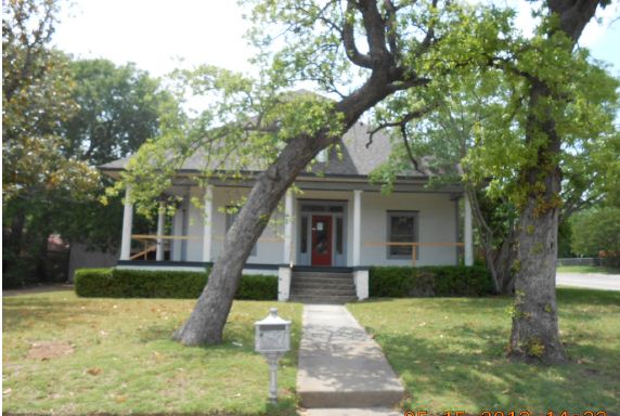  902 South Waco St, Weatherford, TX photo