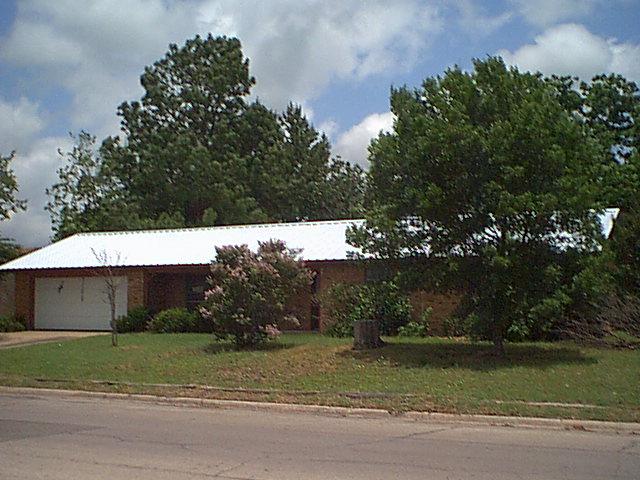  985 N Dale Ave, Stephenville, Texas  photo