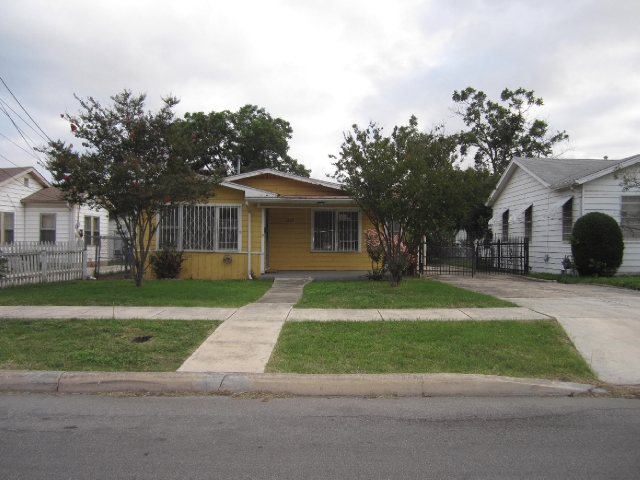  1807 Waverly Ave, San Antonio, TX photo