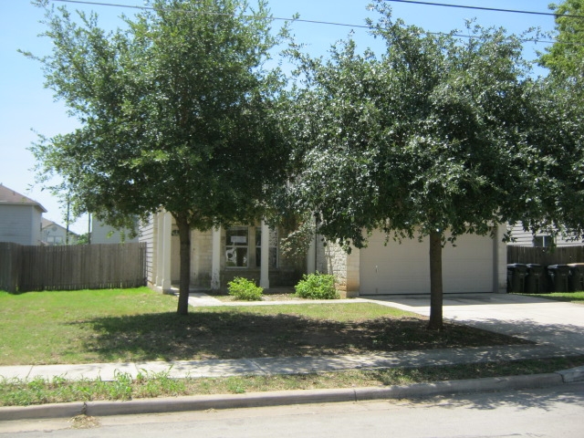  76 Elm Hill Court, San Marcos, TX photo