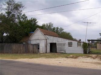  401 N. Cleburne Whitney Road, Rio Vista, TX photo