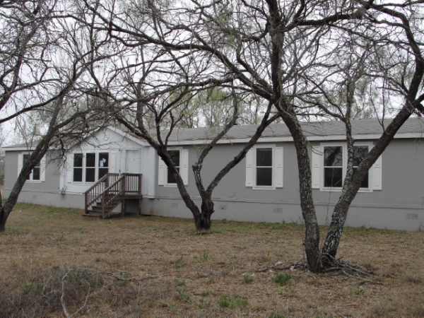  42 Indian Sunset Dr, Lytle, TX photo