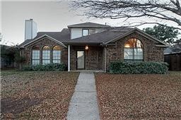  1324 Blue Jay Drive, Lewisville, TX photo