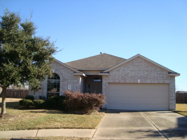  7301 Shade Court, Pearland, TX photo