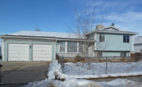  687 Valley View Dr, Tooele, UT photo