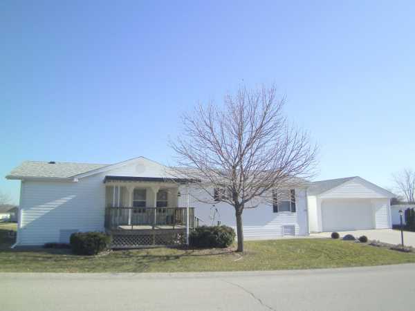  412 Harbor Heights Drive, Waterford, WI photo