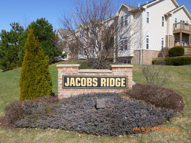  17939 W Jacobs Ridge Ct, New Berlin, Wisconsin  photo