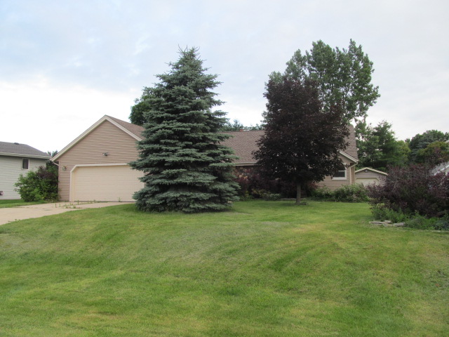  5604 Stonefield Rd, Slinger, WI photo