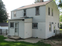  2001 East Leroy Ave, St Francis, WI 5988639