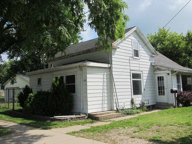  107 Newcomb St, Whitewater, WI photo