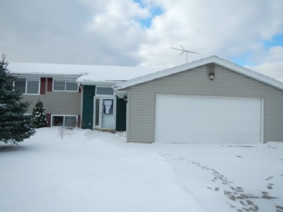  6989 Eastwood Trl, West Bend, WI photo
