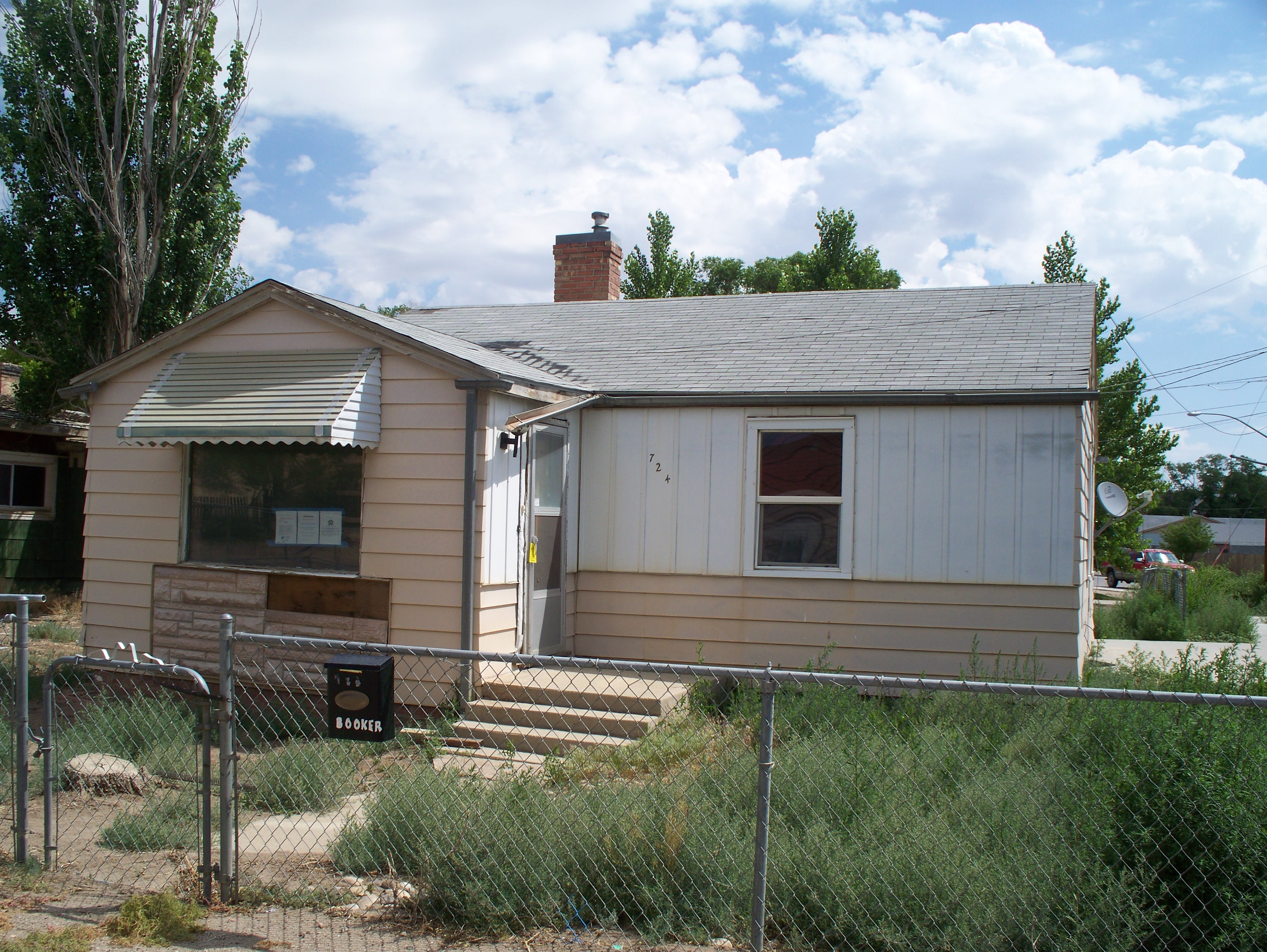  724 Booker St, Rock Springs, WY photo